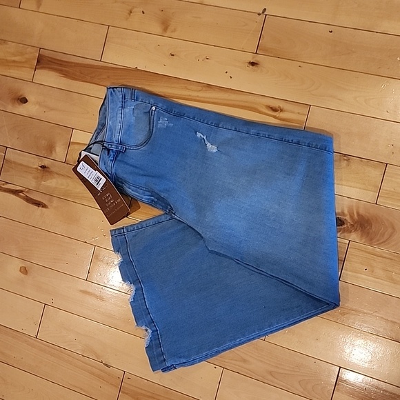 Colombian Trucco wide leg Jeans NWT - Picture 9 of 12